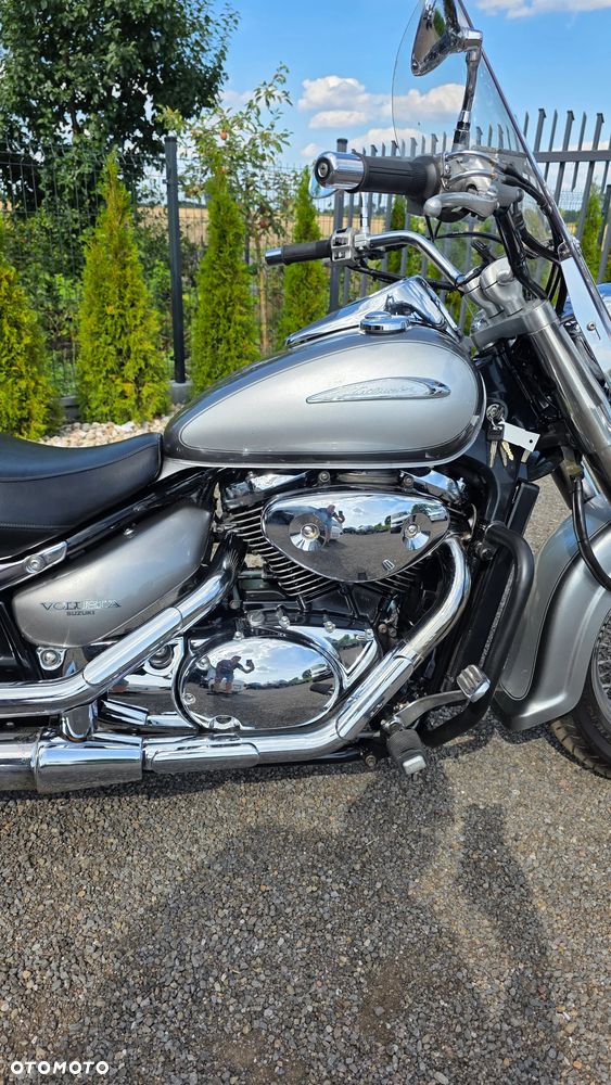 Suzuki Intruder - 4