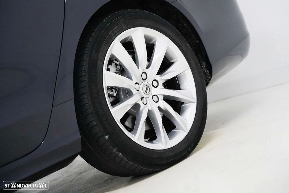 Volvo V90 2.0 T8 Momentum Plus AWD Geartronic - 17