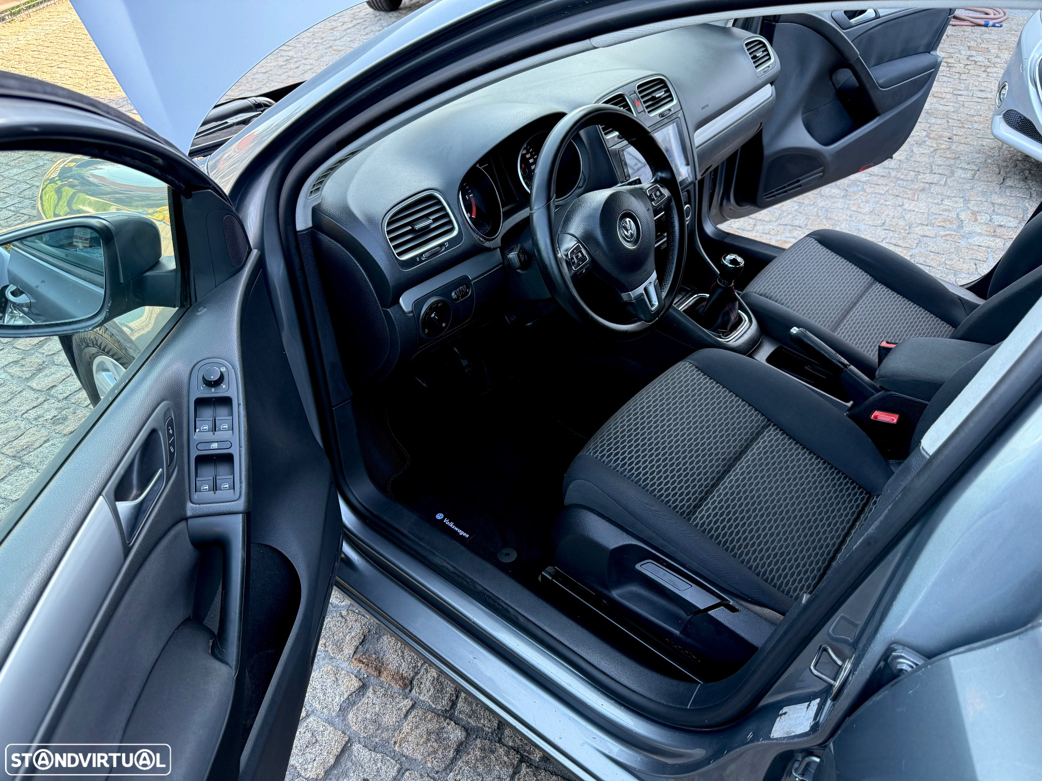VW Golf 1.6 TDi Style - 34