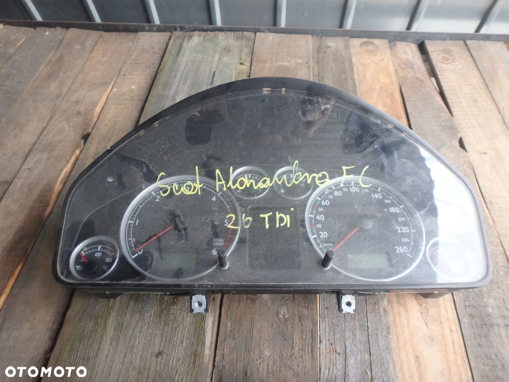 Licznik Seat Alhambra I lift 2.0 TDI - 1