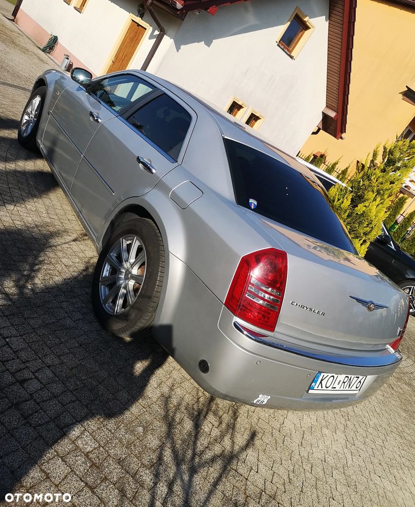 Chrysler 300C - 9