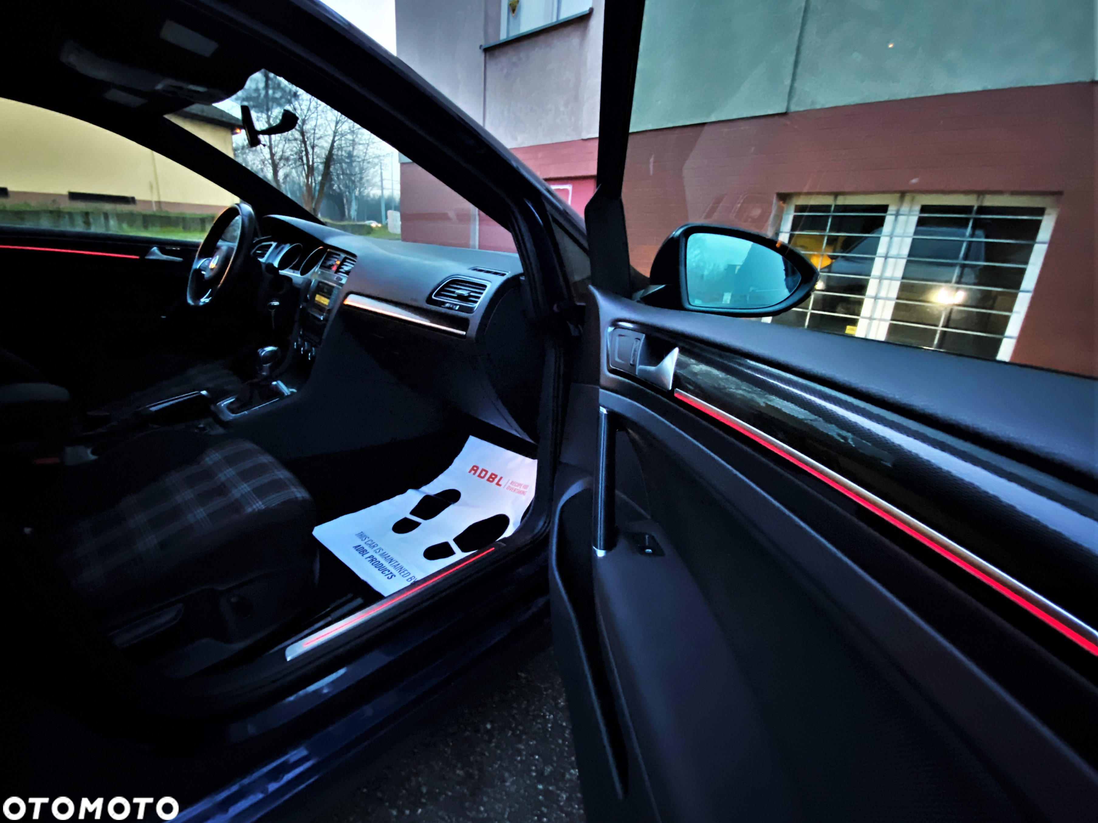 Volkswagen Golf - 26