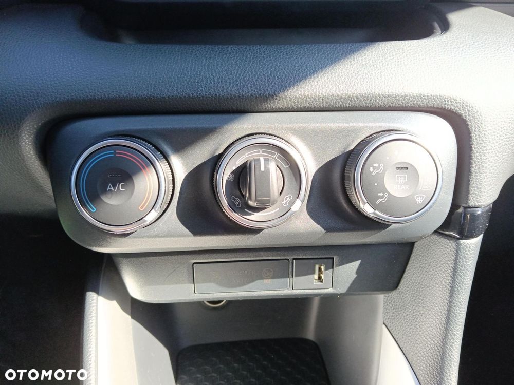 Toyota Yaris - 23