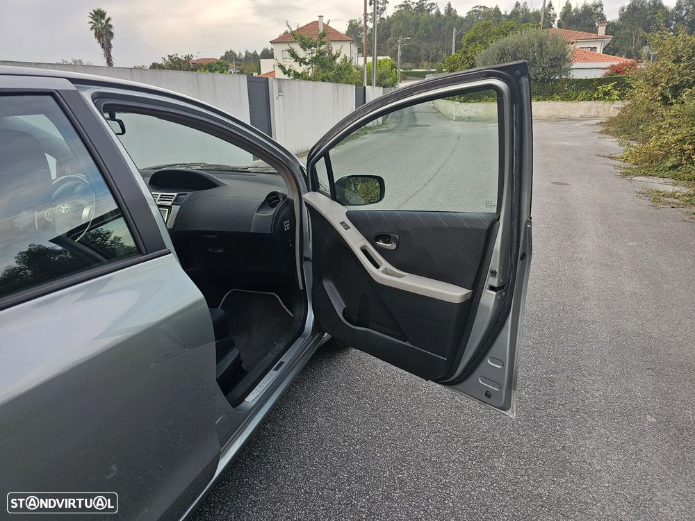 Toyota Yaris 1.4 D-4D Rock In Rio 08 - 22