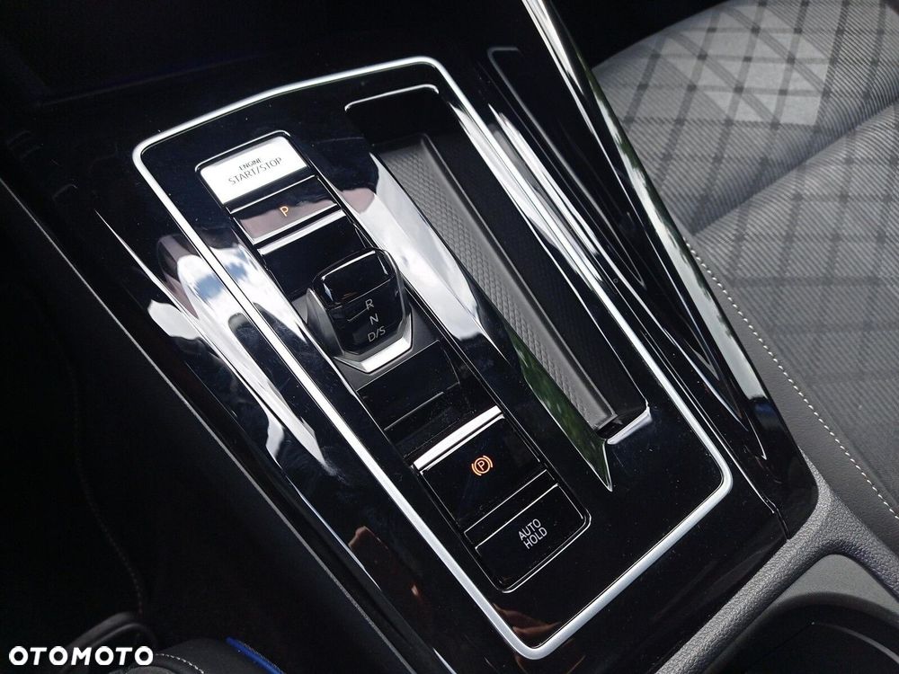 Volkswagen Golf - 15