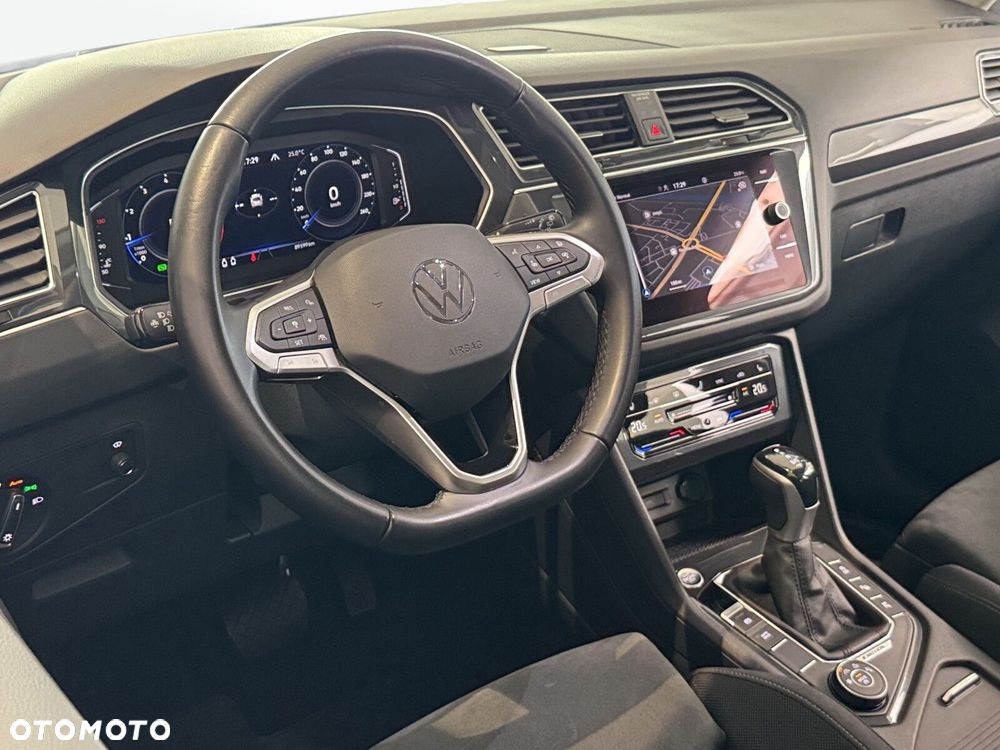 Volkswagen Tiguan - 21