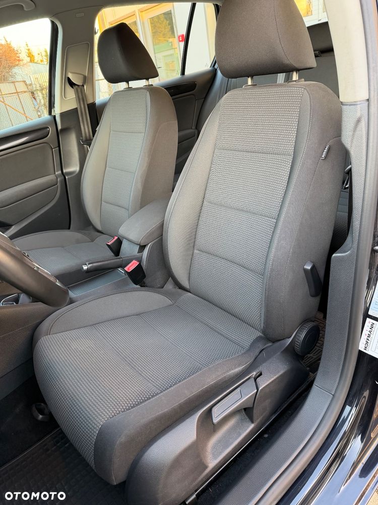 Volkswagen Golf - 15