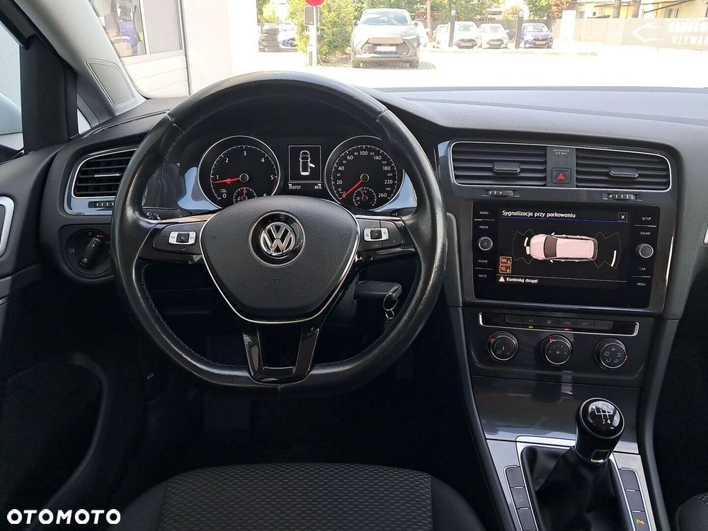 Volkswagen Golf - 18