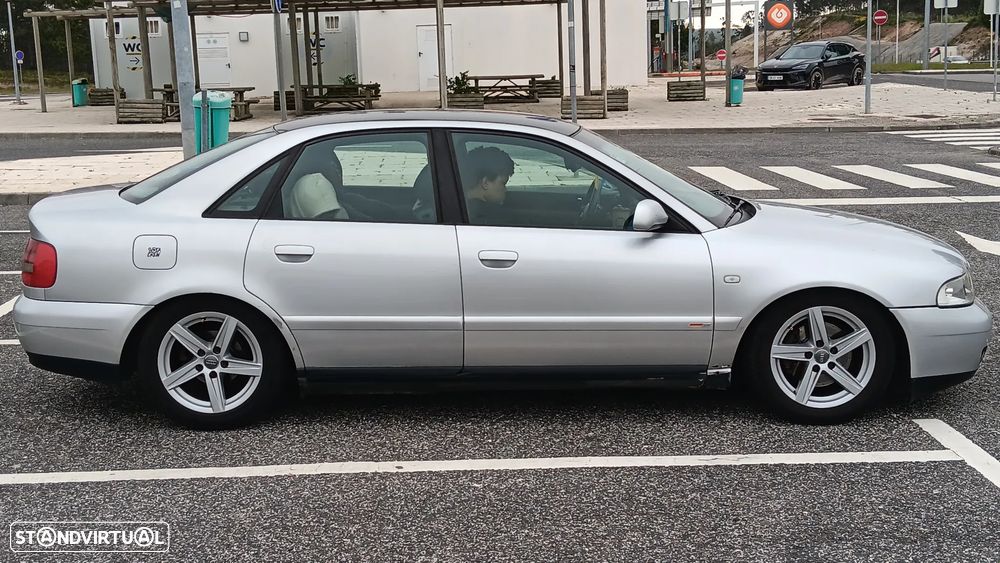 Audi A4 1.9 TDI Attraction - 1