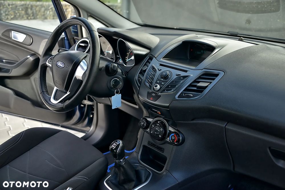 Ford Fiesta 1.25 Ambiente - 30