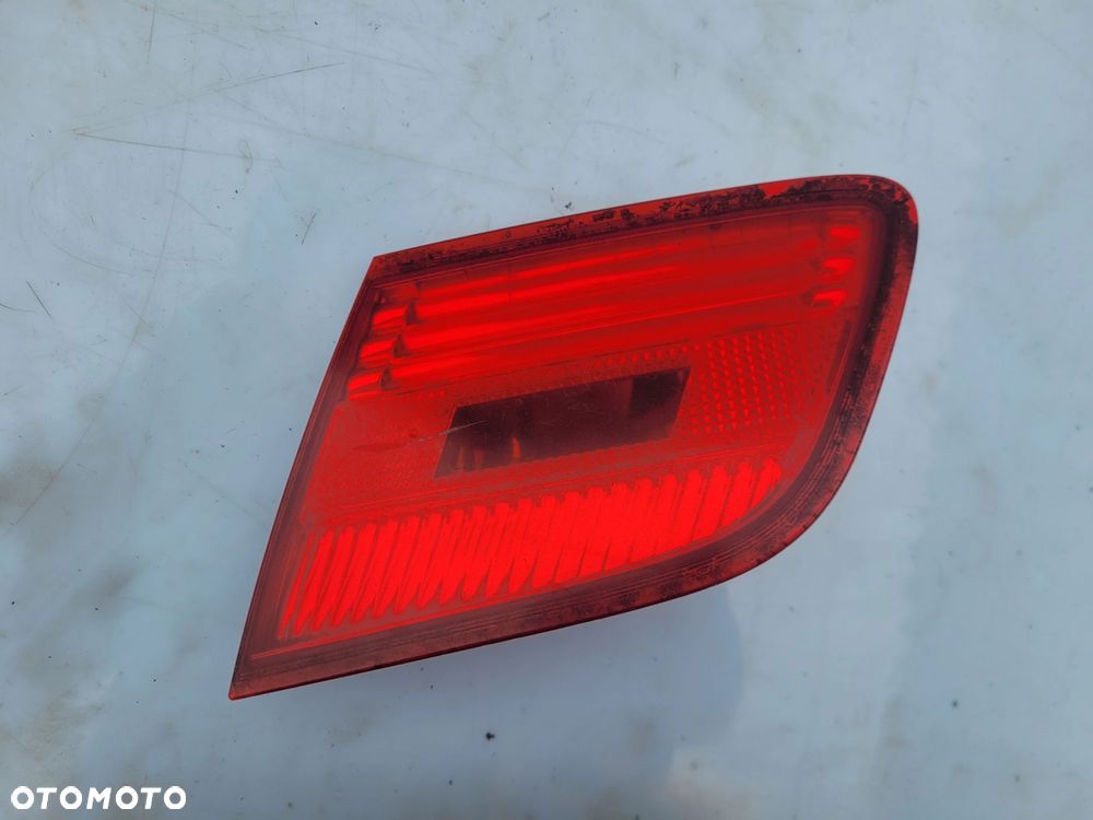 LAMPA W KLAPE PRAWY TYŁ TYLNA BMW E92 COUPE 7162300 - 1