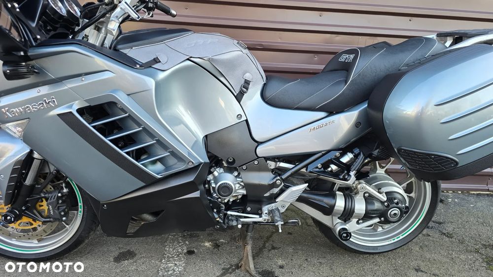 Kawasaki GTR - 30
