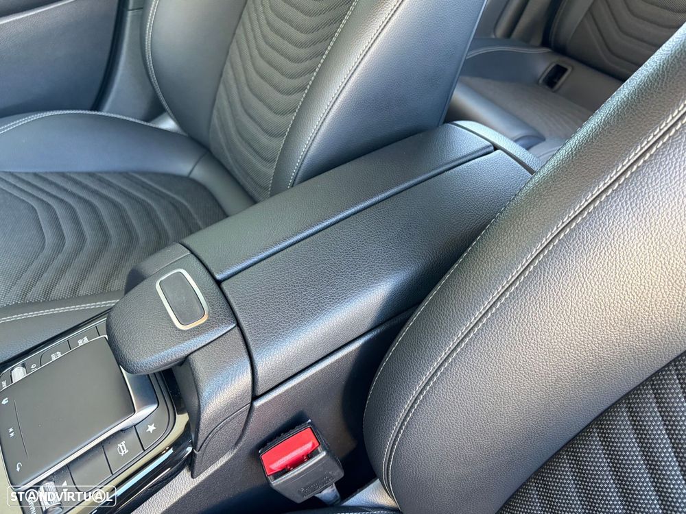 Mercedes-Benz A 180 d Style Plus - 9