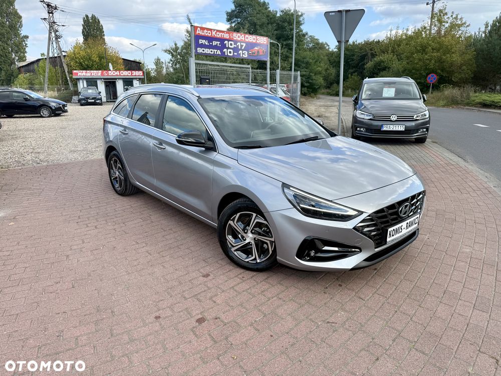 Hyundai i30 Kombi 1.5 T-GDI 48V-Hybrid Intro - 3