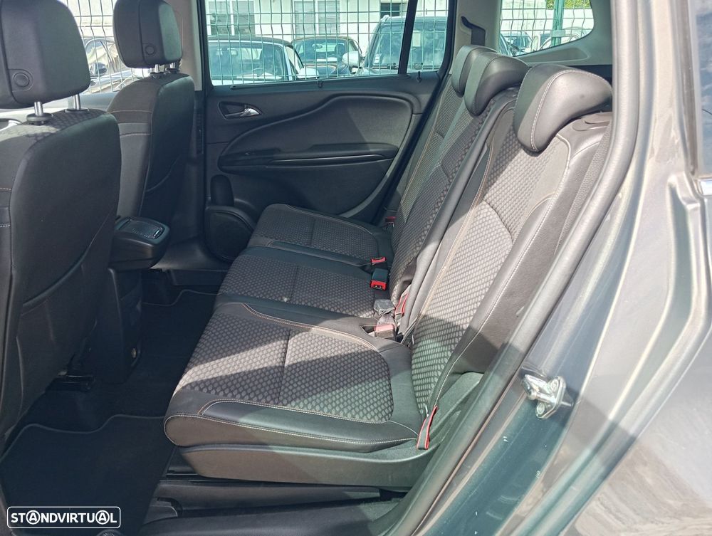 Opel Zafira 1.6 CDTi Executive - 18