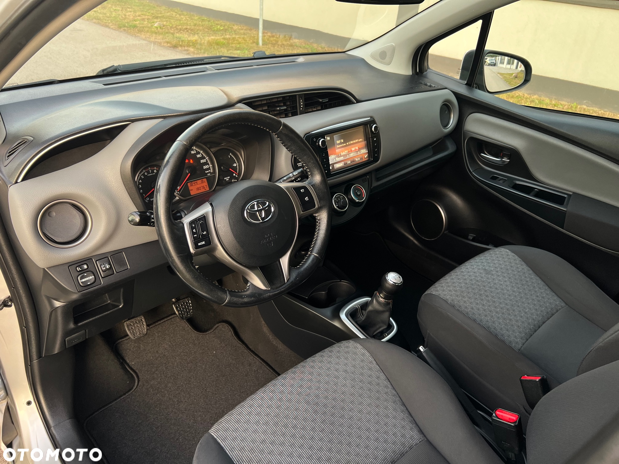 Toyota Yaris 1.0 VVT-i Life - 16