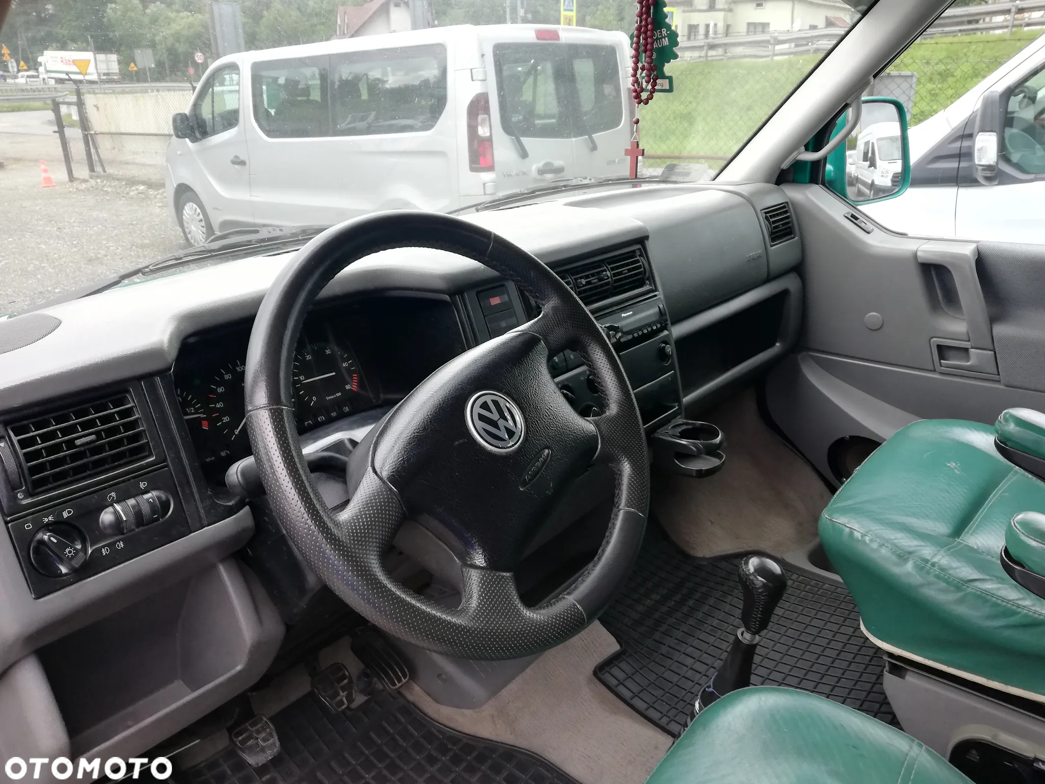 Volkswagen Multivan TDI - 15