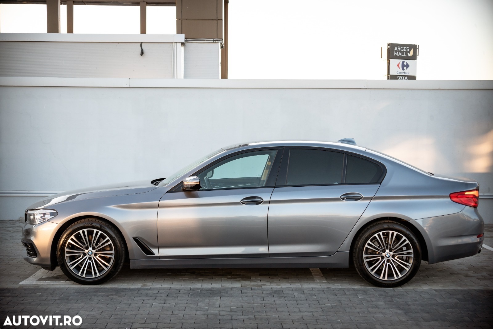 BMW Seria 5 520d AT - 10
