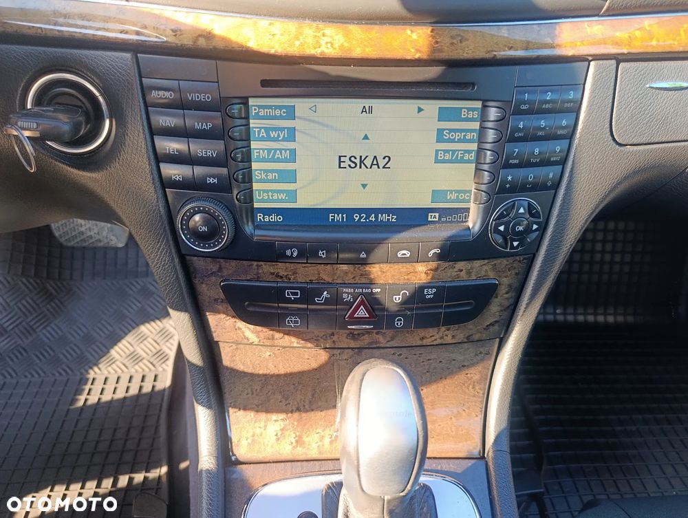 Mercedes-Benz Klasa E - 21