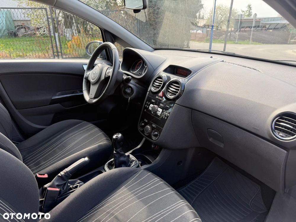 Opel Corsa 1.4 16V Edition 111 Jahre - 8