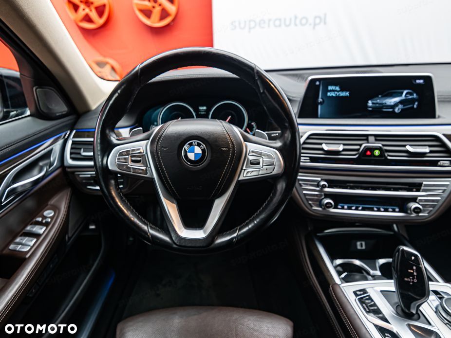 BMW Seria 7 740d xDrive - 14