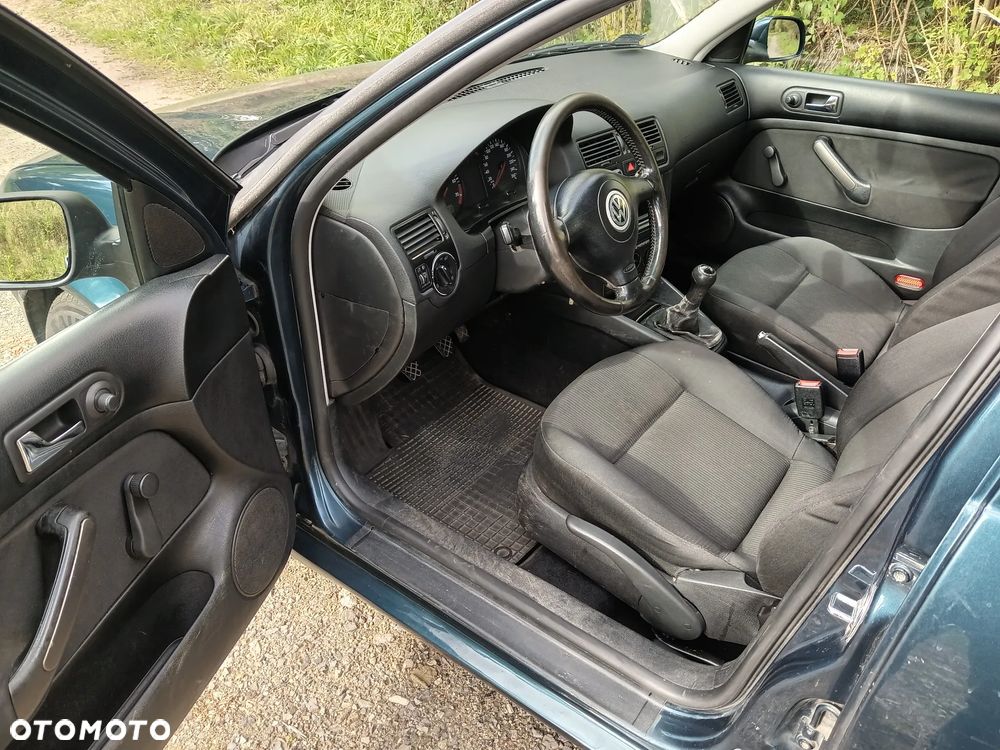 Volkswagen Bora 1.6 - 11