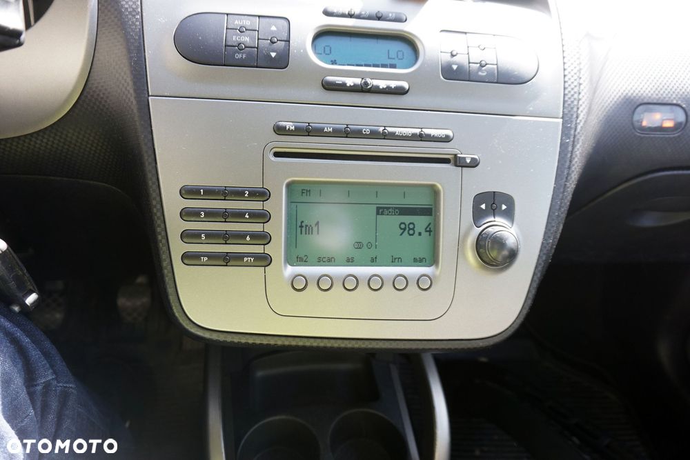 RADIO FABRYCZNE CD ALTEA 5P1 SEAT 2004-2015 - 1