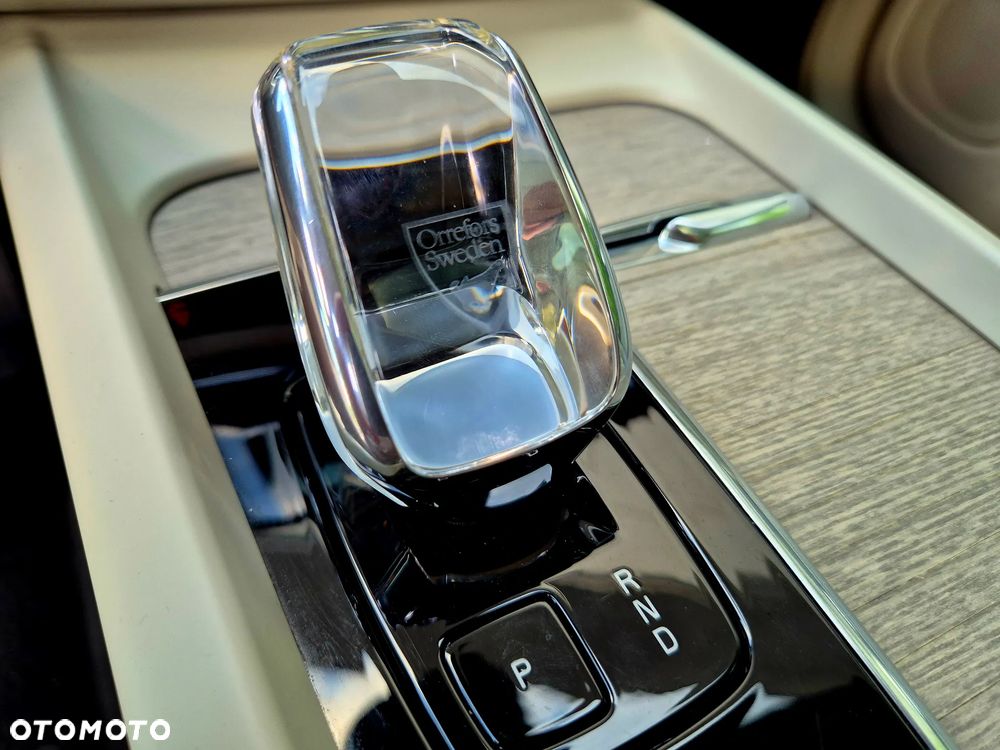 Volvo XC 60 T6 AWD Plug-In Hybrid Inscription - 20