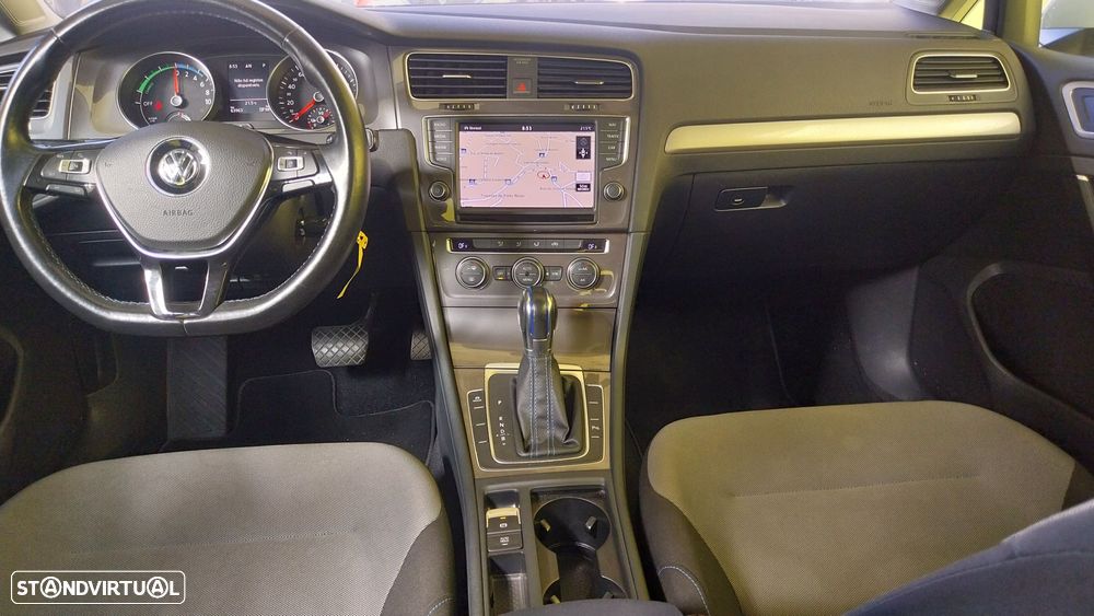 VW e-Golf AC/DC - 19