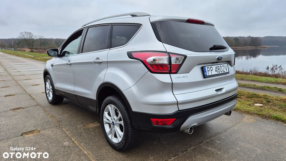 Ford Kuga 2.0 TDCi 2x4 Business Edition - 4