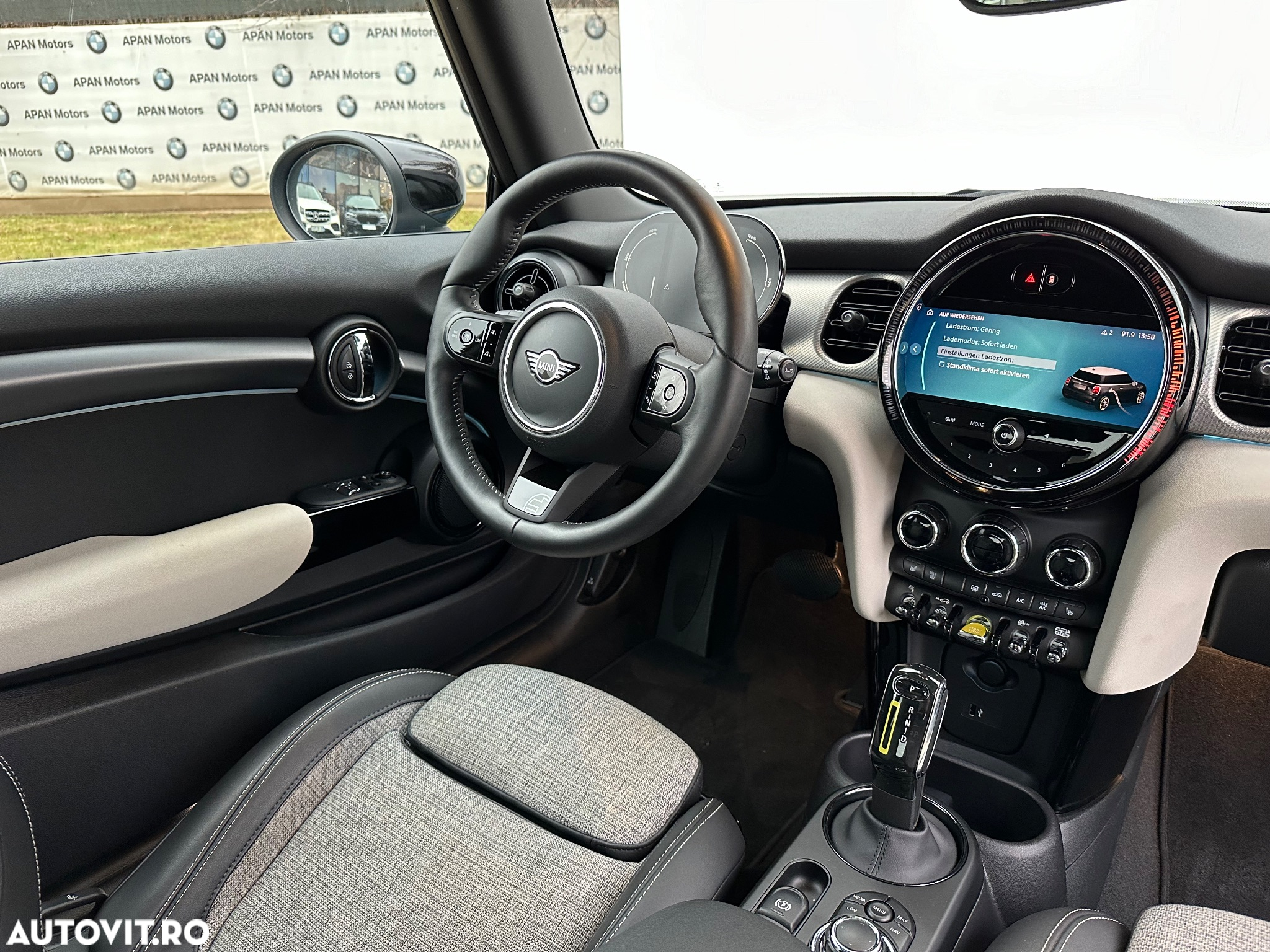 Mini Cooper E Classic Trim - 11