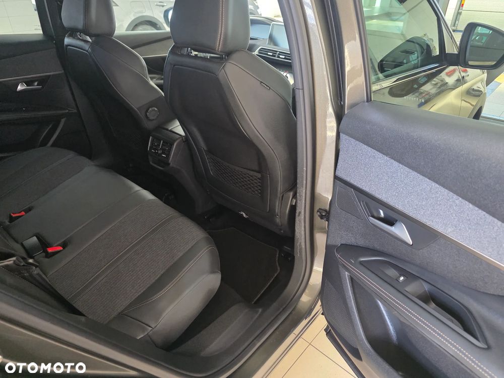 Peugeot 3008 PureTech 180 Stop & Start GPF EAT8 GT Pack - 18