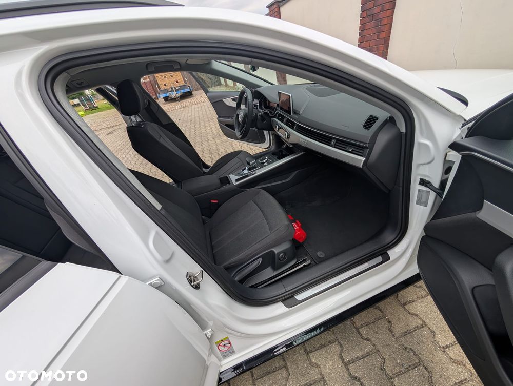 Audi A4 Avant 40 TDI Quattro S tronic - 3