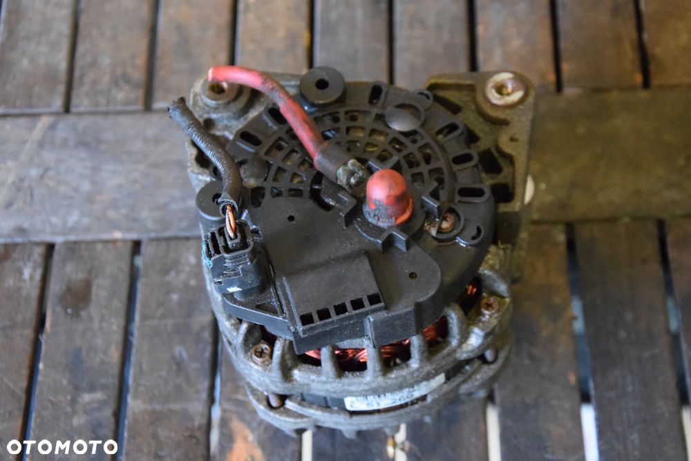 Dacia Sandero II Logan II 2012- 1.2 MPI D4F Alternator 231008386R - 3