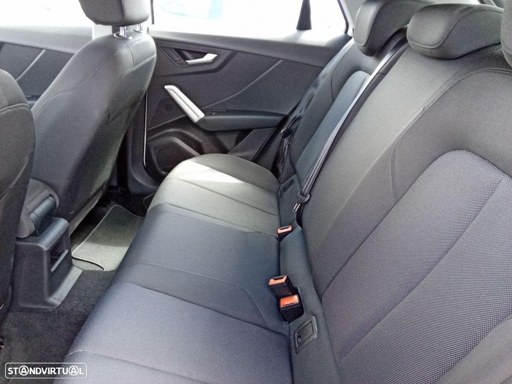 Audi Q2 30 TDI Advanced - 26