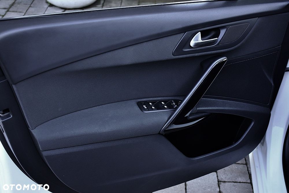Peugeot 508 1.6 e-THP Active S&S - 31