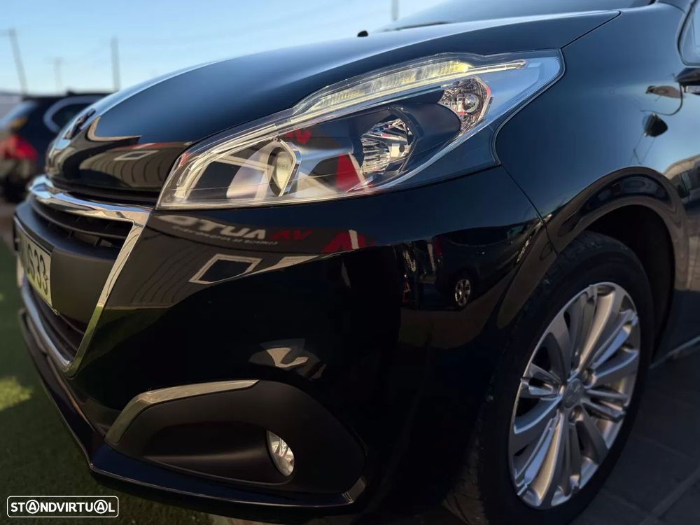 Peugeot 208 1.2 PureTech Style - 17