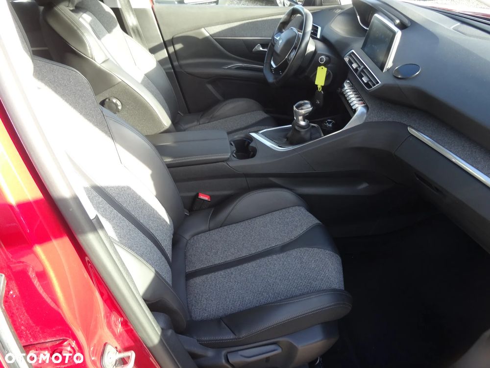 Peugeot 3008 PureTech 130 Stop & Start GPF Active Pack - 12