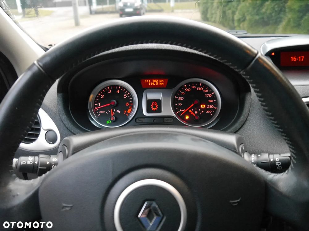 Renault Clio 1.2 16V 75 Dynamique - 17