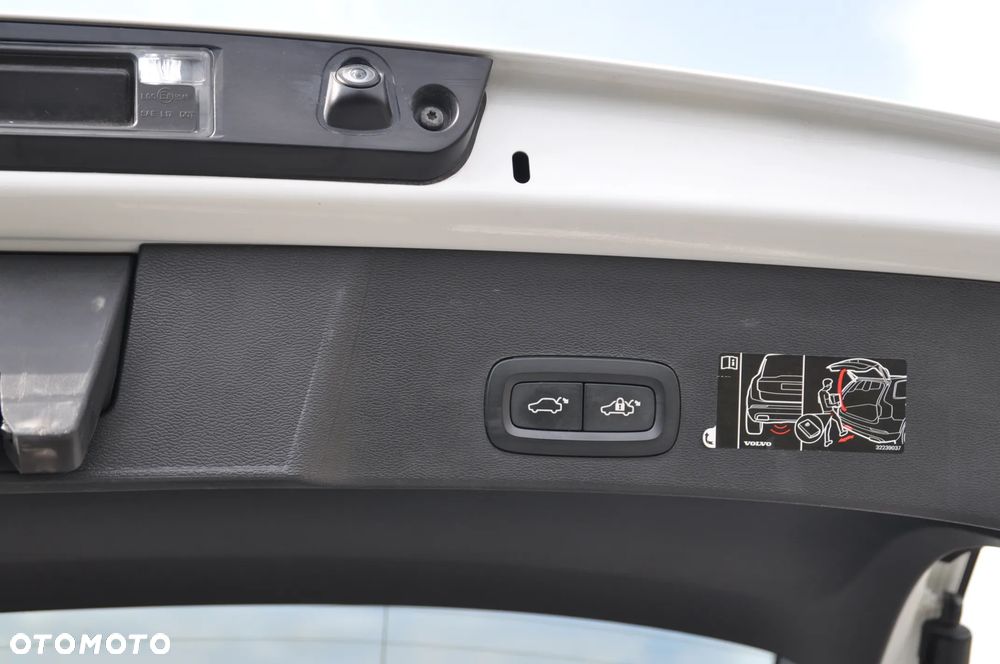 Volvo XC 40 B5 B AWD Geartronic Inscription - 36