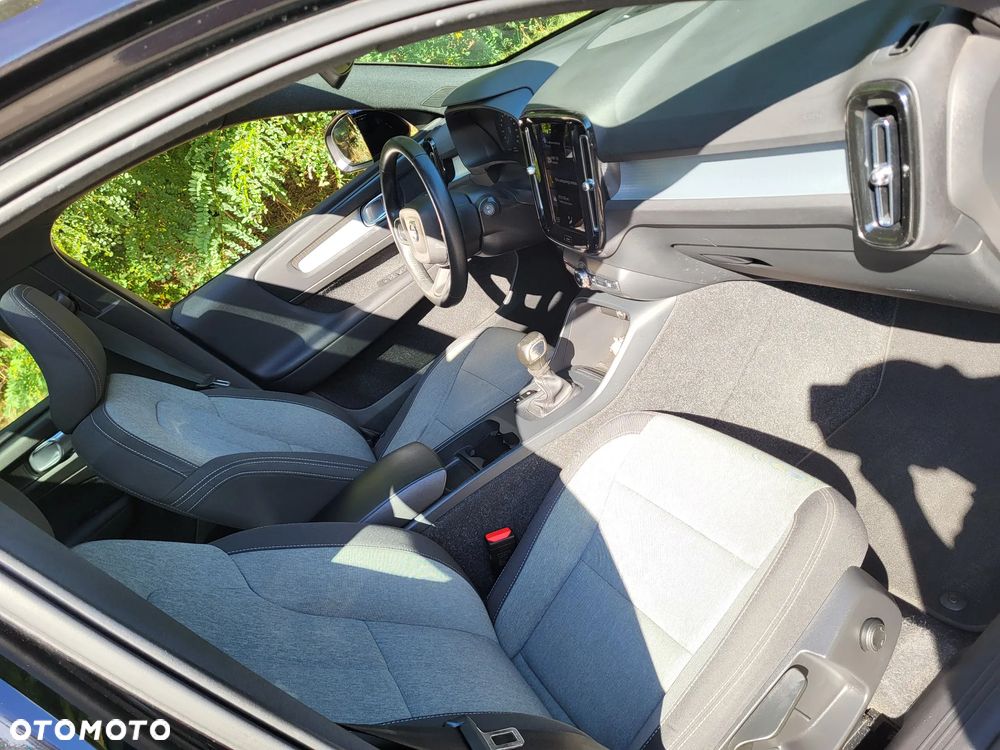 Volvo XC 40 T2 Momentum - 18