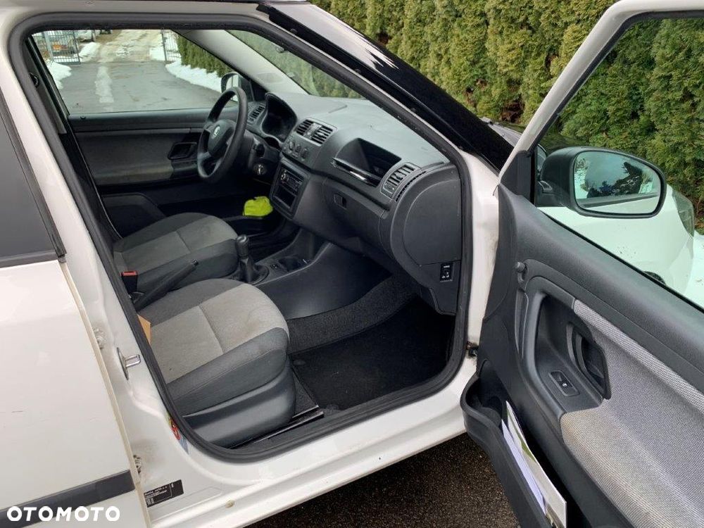 Skoda Fabia 1.2 HTP Cool Colour Edition - 16