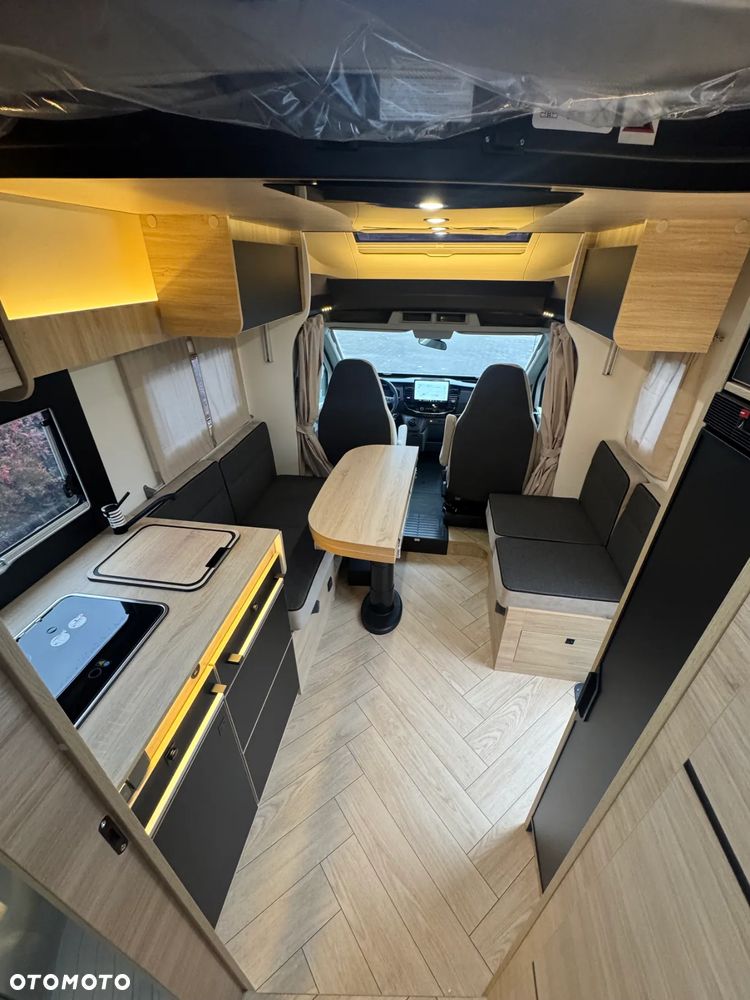 Ford Chausson 797 Titanium Ultimate - 22