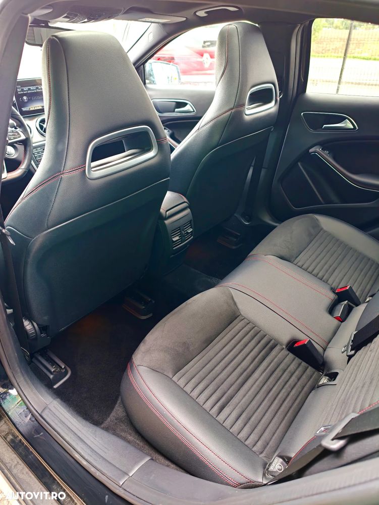 Mercedes-Benz GLA 250 4MATIC 7G-DCT AMG Line - 15