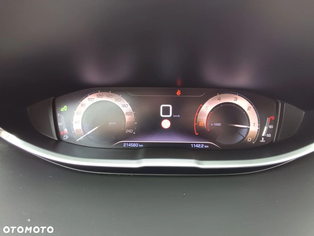 Peugeot 5008 BlueHDI 150 Stop & Start Allure - 22