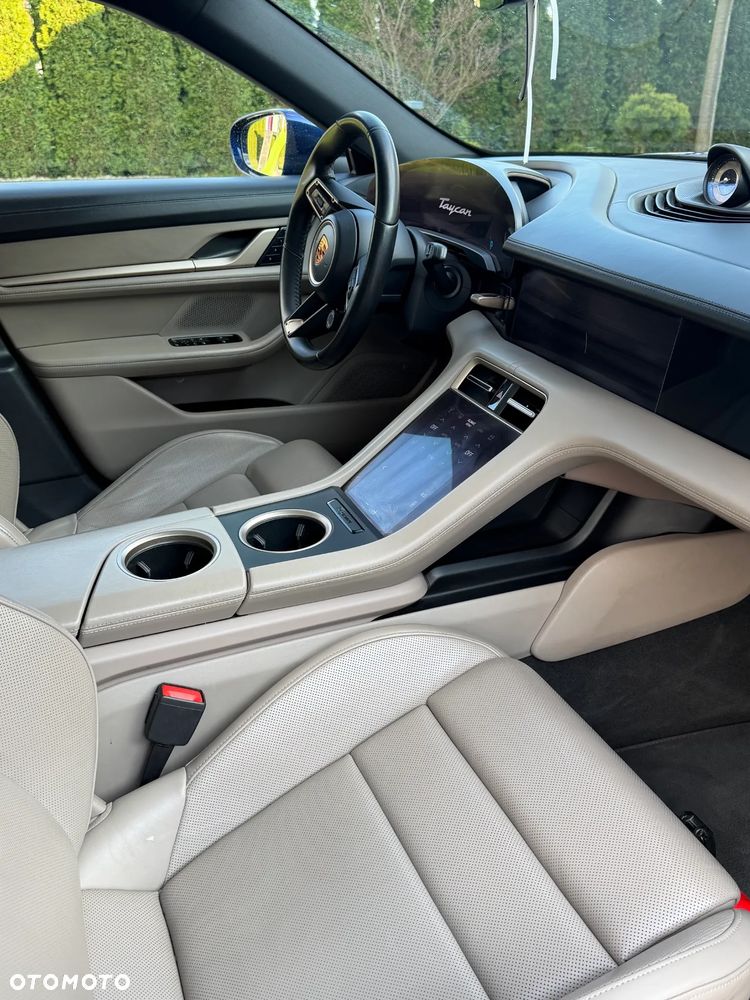Porsche Taycan 4S - 5