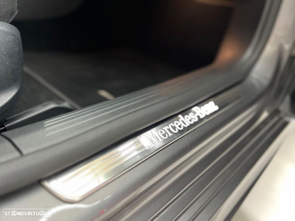 Mercedes-Benz A 180 Limousine 7G-DCT Lim. AMG Line Advanced - 28