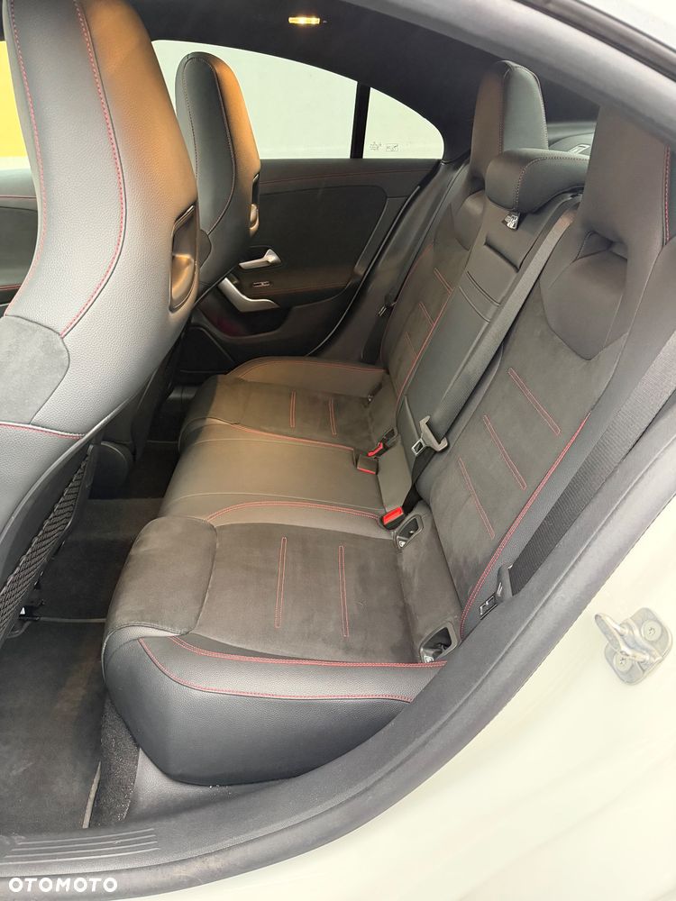 Mercedes-Benz CLA 200 AMG Line 7G-DCT - 15