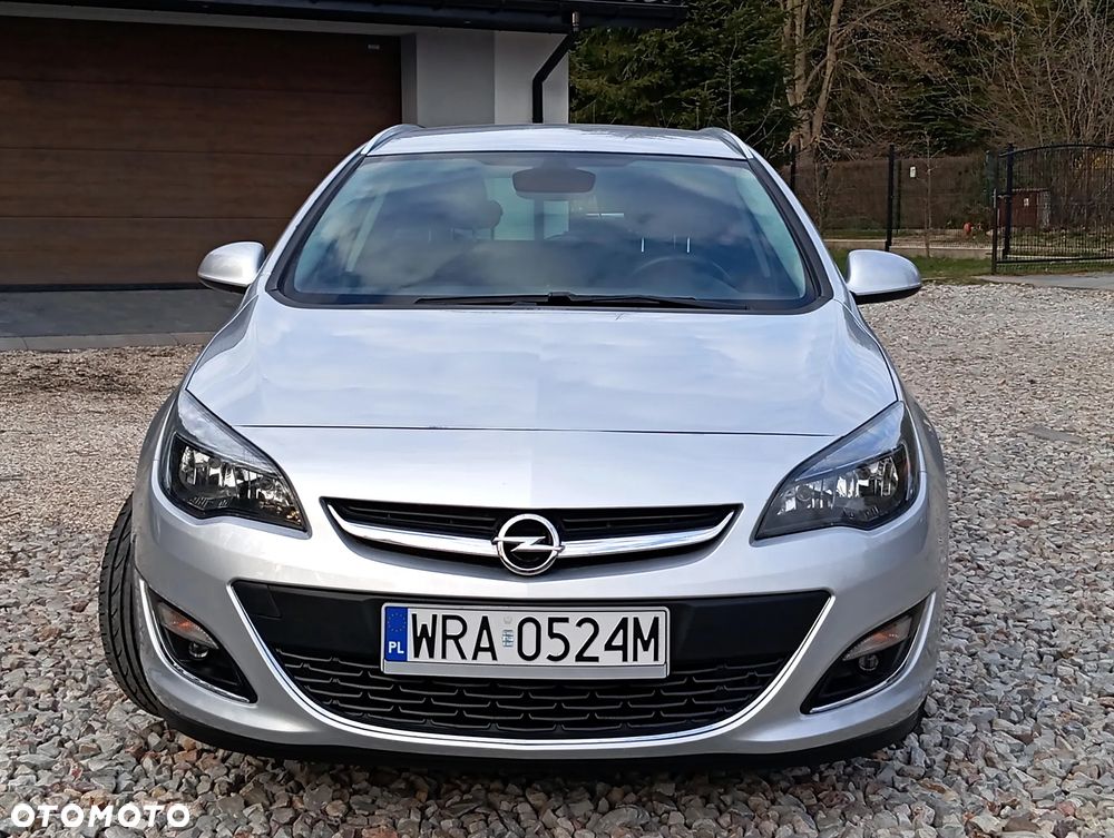 Opel Astra 1.4 Turbo Sport - 1