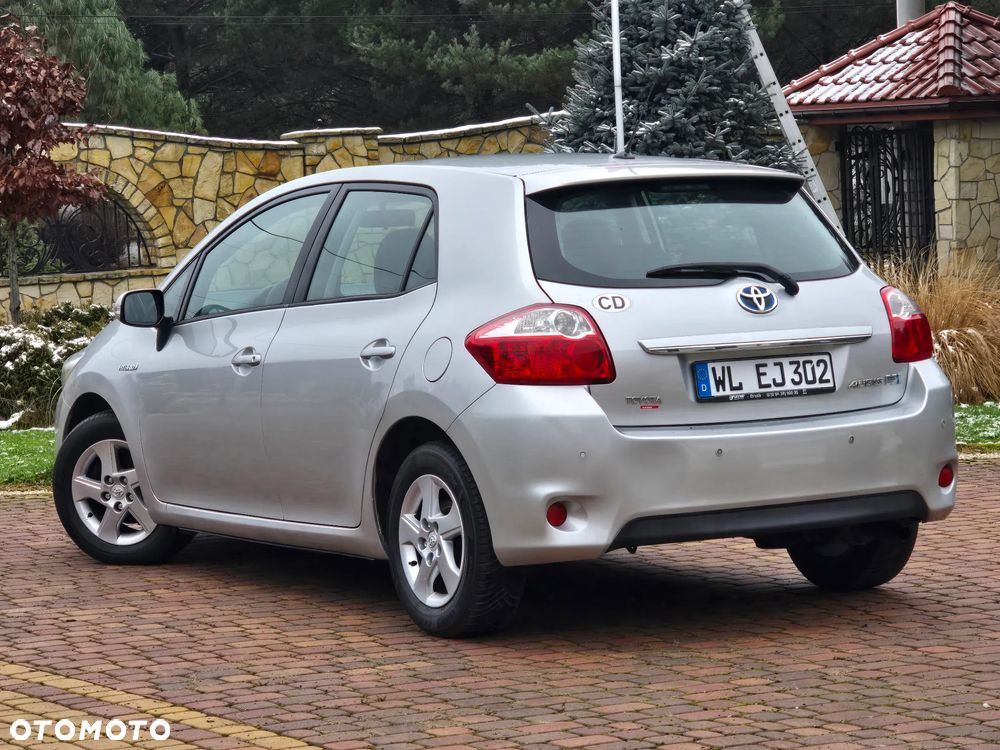 Toyota Auris 1.8 HSD Sol - 4